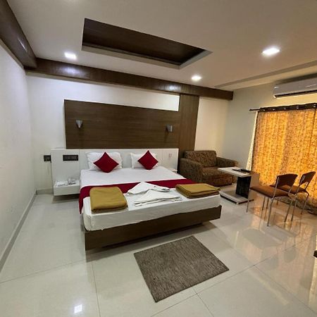 Grand Meridian Vinnamangalam ภายนอก รูปภาพ