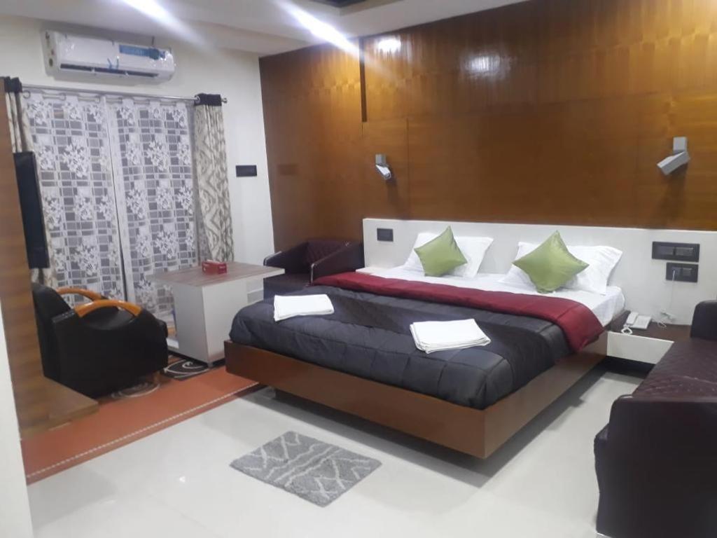 Grand Meridian Vinnamangalam ภายนอก รูปภาพ