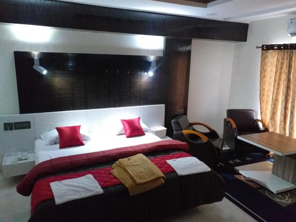 Grand Meridian Vinnamangalam ภายนอก รูปภาพ