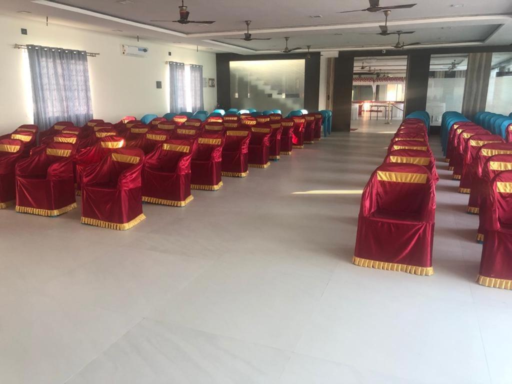 Grand Meridian Vinnamangalam ภายนอก รูปภาพ