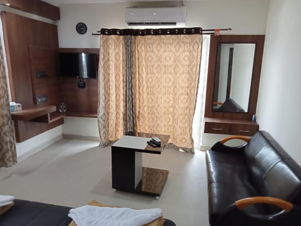 Grand Meridian Vinnamangalam ภายนอก รูปภาพ