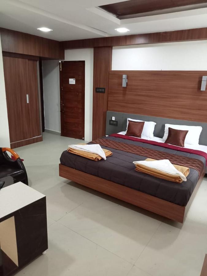 Grand Meridian Vinnamangalam ภายนอก รูปภาพ