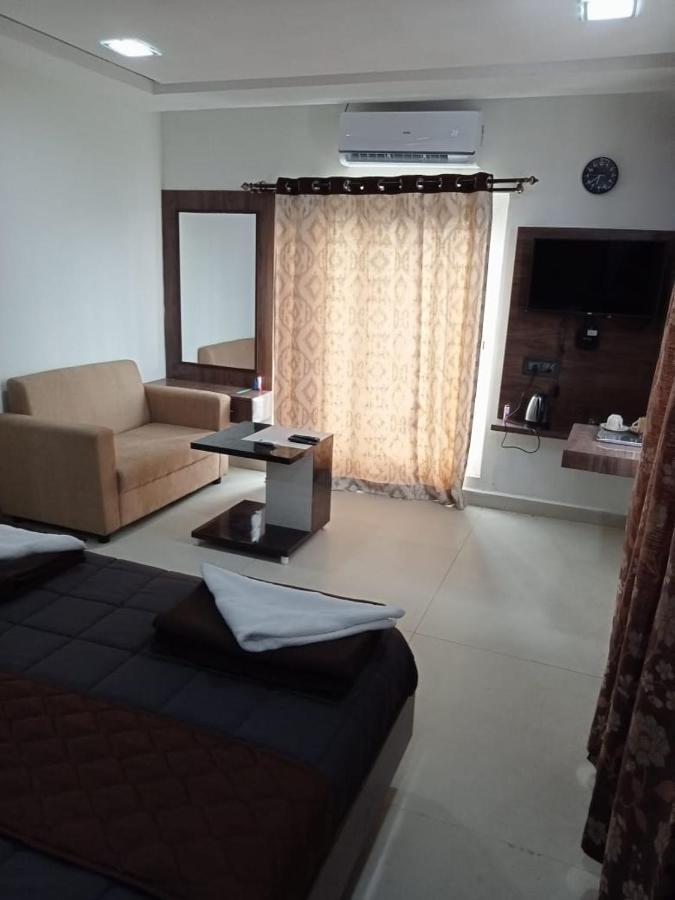Grand Meridian Vinnamangalam ภายนอก รูปภาพ
