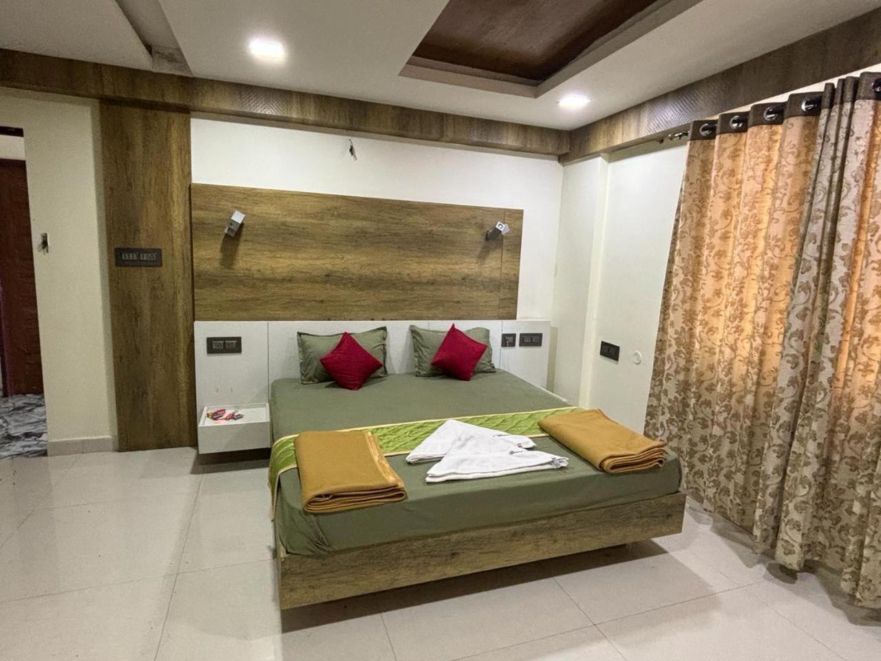 Grand Meridian Vinnamangalam ภายนอก รูปภาพ